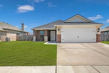 Main picture of 2209 Southridge Ln