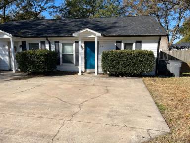 Main picture of 216 Fir Ave