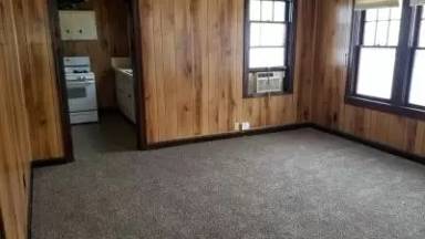Main picture of 302 1/2 S Grand Ave