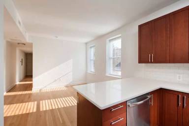 Main picture of 2620 13th St NW
