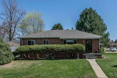 Main picture of 2596 S Zenobia St