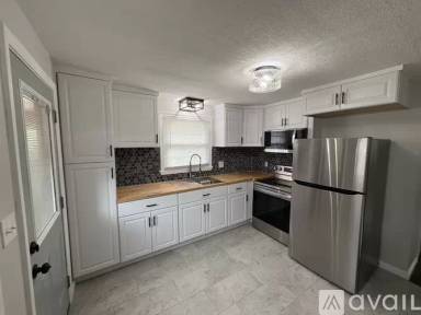 Main picture of 174 Newell Ave