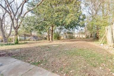 Main picture of 730 W Cherry Ave