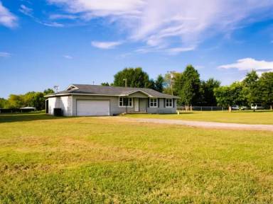 Main picture of 4630 Palm Ave