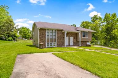 Main picture of 1304 Essex Ct