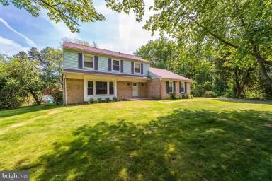 Main picture of 13508 Pendleton St