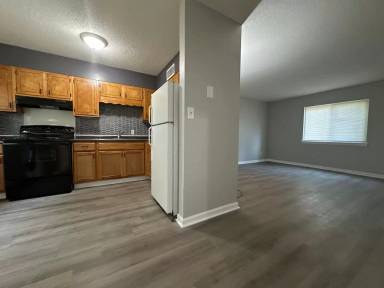 Main picture of 3324 Pinewood Ave
