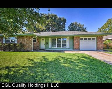 Main picture of 6115 Shadow Crest St