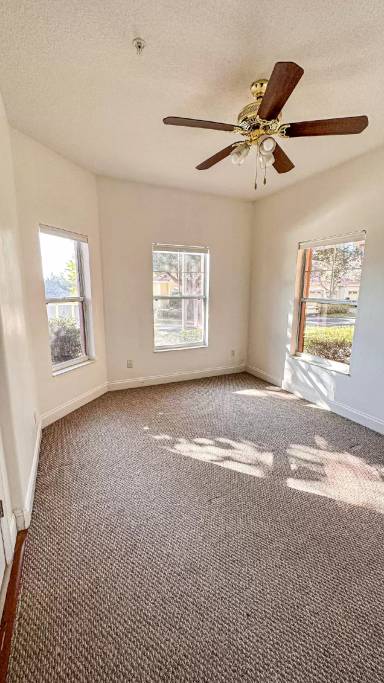 Main picture of 6978 Piazza St