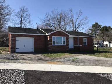Main picture of 919 Coldwater Rd
