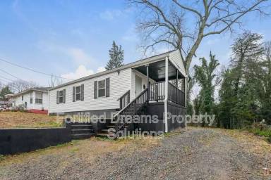 Main picture of 3718 Tech Ave