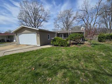 Main picture of 1910 Golden Dr