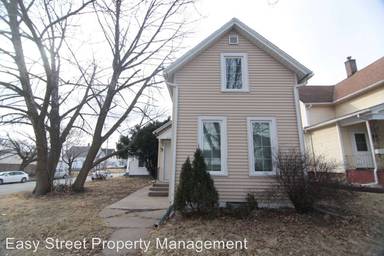 Main picture of 2303 W 1st St