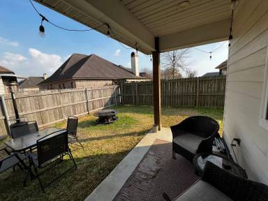 Main picture of 304 Adry Ln