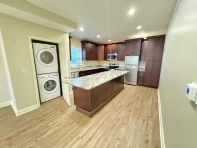 Main picture of 2500 R St