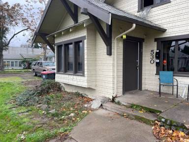 Main picture of 530 S Grape St