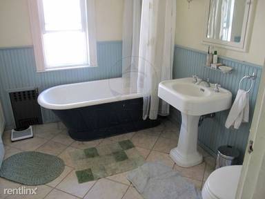 Main picture of 213 Willow Ave