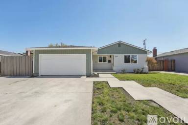 Main picture of 2191 Bowers Ave