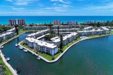 Main picture of Longboat Harbour Condominium