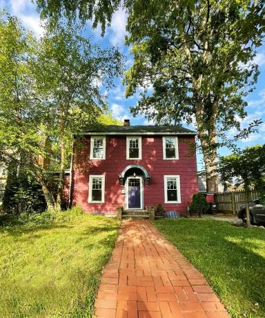 Main picture of 1404 E Park Pl