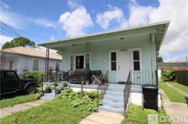 Main picture of 1730 Lesseps St