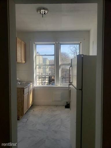 Main picture of 265 Stuyvesant Ave