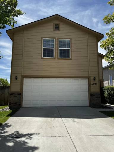 Main picture of 5595 S Pepperridge Way