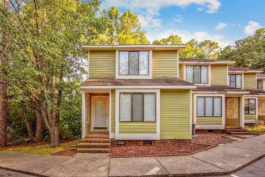 Main picture of 400 Cypress Trace Dr