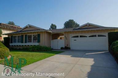 Main picture of 520 Passiflora Dr