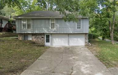 Main picture of 3942 N Denver Ave