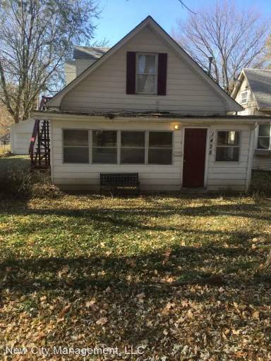 Main picture of 1428 S Willow Ave