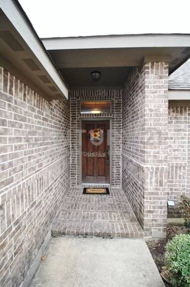 Main picture of 122 Sierra Dr