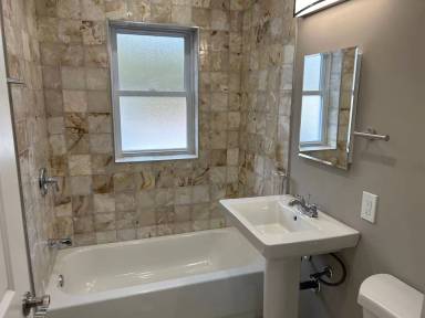 Main picture of 1550 E Capitol Dr