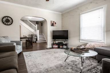 Main picture of 3040 N College Ave
