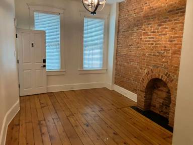 Main picture of 26 E Vine St