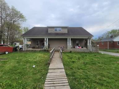 Main picture of 615 5th Ave E