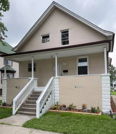 Main picture of 824 Pine St