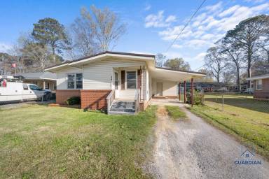 Main picture of 409 E Air Depot Rd
