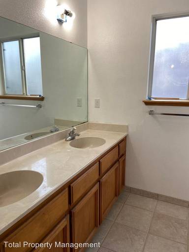 Main picture of 1757 E Cypress Ave