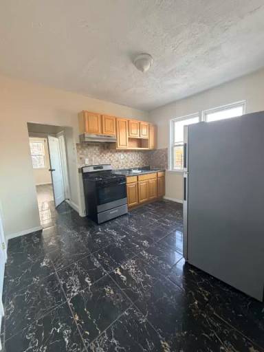 Main picture of 125 Carolina Ave