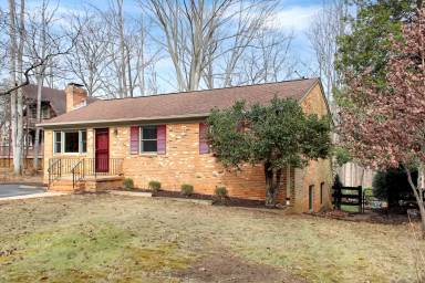 Main picture of 4194 Dickerson Rd