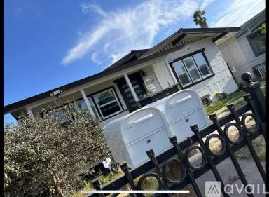 Main picture of 1440 W 56th St