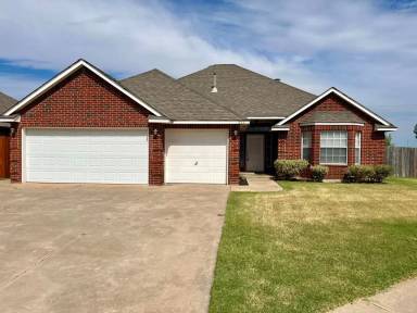 Main picture of 535 N Geronimo Way