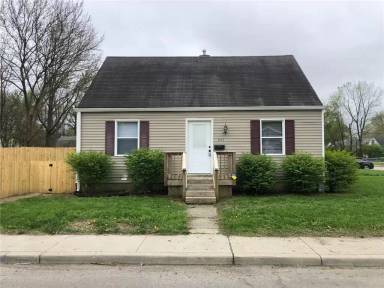 Main picture of 1605 E 46th St