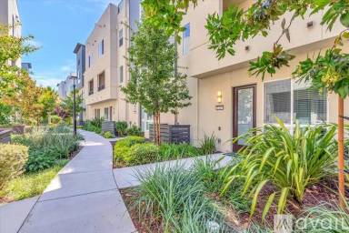 Main picture of 1469 Longitude Dr