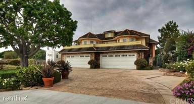 Main picture of 2211 Mesa Dr