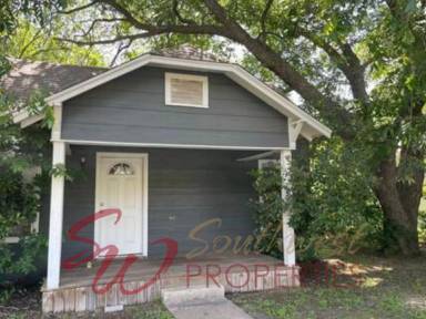 Main picture of 1004 N Clinton St