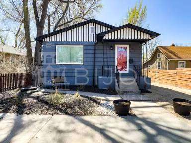 Main picture of 1017 E Platte Ave