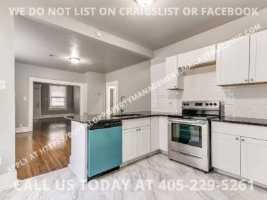 Main picture of 420 S Victor Ave
