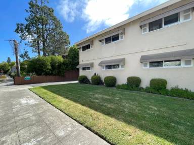 Main picture of 460 Coombs St